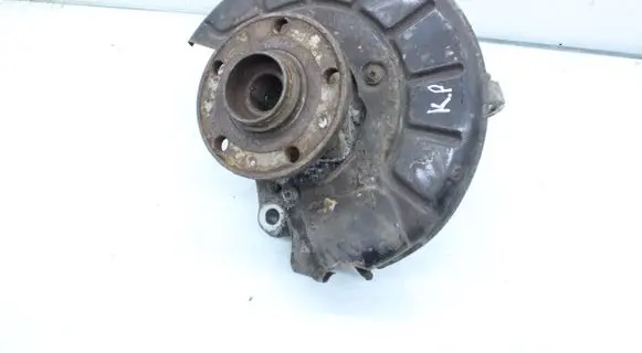 Volkswagen PASSAT B7 Front wheel hub
