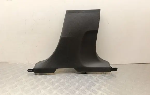 Volvo XC40 (B) pillar trim (bottom) 31457497
