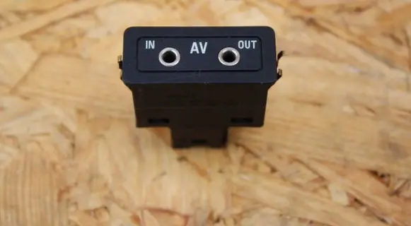 BMW 7 E38 Tailgate/trunk/boot open switch 8363346