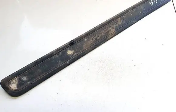 Toyota Avensis T270 Front sill trim cover 6791105040 67911-05040
