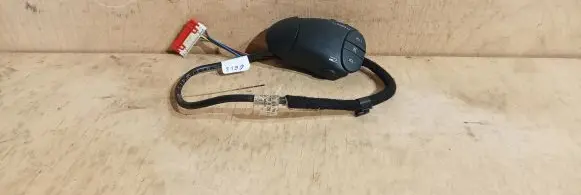 Head unit multimedia control