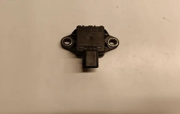 Mercedes-Benz E A207 Acceleration sensor A0009059101