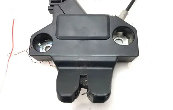 Toyota Avensis T270 Tailgate exterior lock 