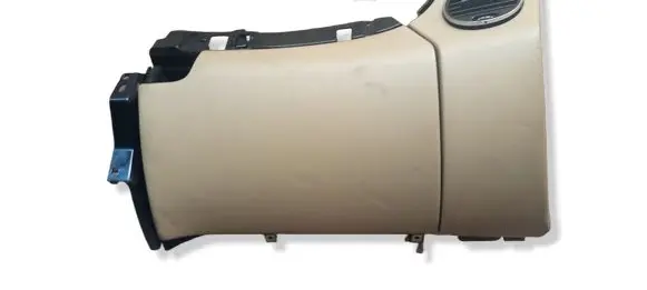 Mercedes-Benz CLS C219 Glove box E048831021