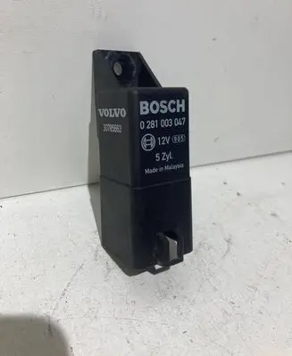 Volvo S60 Glow plug pre-heat relay 30785663