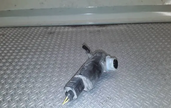 Opel Agila B Windscreen/windshield washer pump 30646