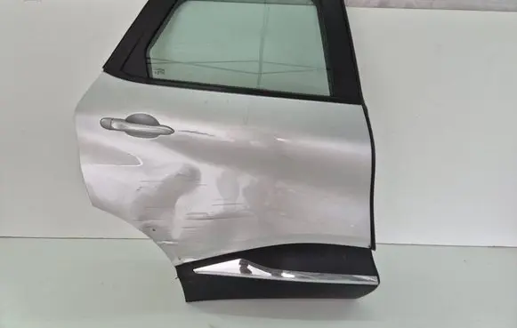 Renault Captur Rear door