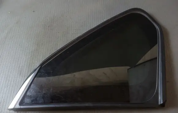 Toyota RAV 4 (XA50) Rear side window 43r005844