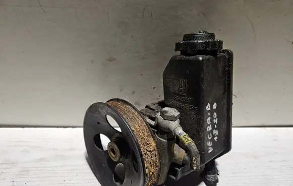 Opel Astra F Power steering pump 90495957 90409232