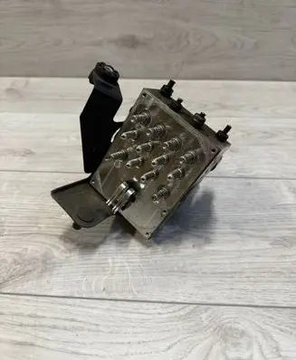 BMW 5 E39 ABS Pump 6757593 0265225005