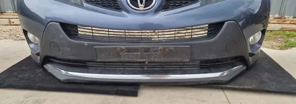 Toyota RAV 4 (XA40) Front bumper
