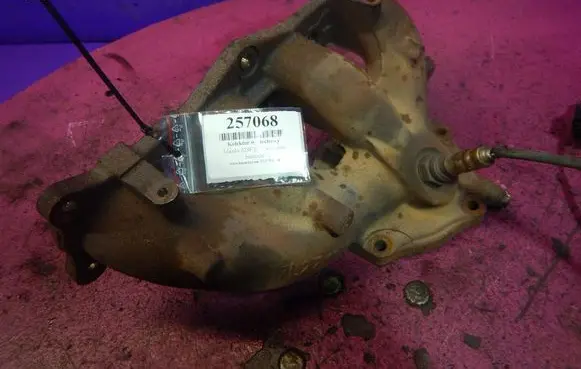 Mazda 323 Exhaust manifold