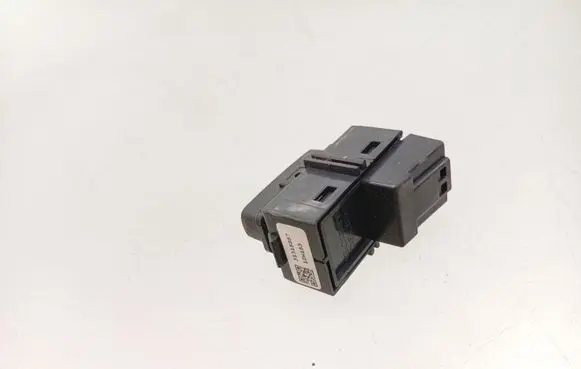 Volvo V70 Central locking switch button 31318987