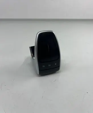 Head unit multimedia control