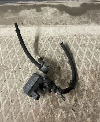 Seat Alhambra (Mk1) Turbo solenoid valve 1H0906627 72190320
