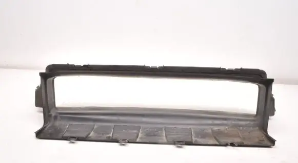 Volvo V40 Intercooler air channel guide 31323114