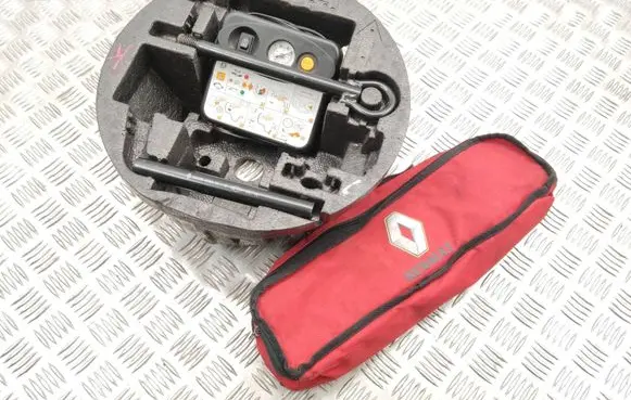Renault Zoe Tool set 997500223R
