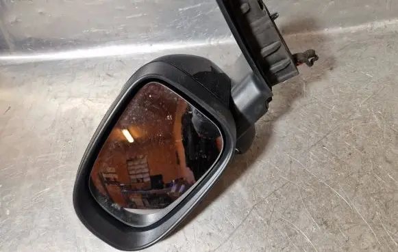 Volvo V70 Front door electric wing mirror 31298846