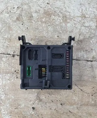 Ford Galaxy Fuse box set S108145200G 962258E 480857842