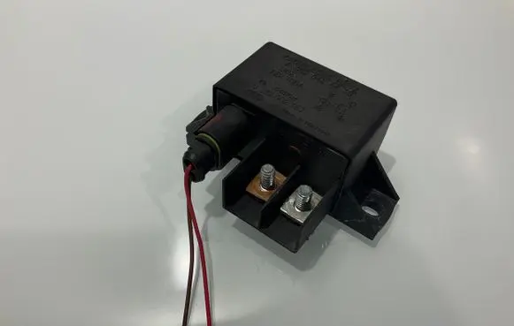 Mercedes-Benz CLS C219 Charging relay A0025426419 0332002167 0025426419