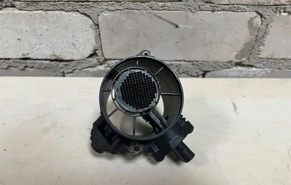 Mercedes-Benz E W211 Mass air flow meter A281002535