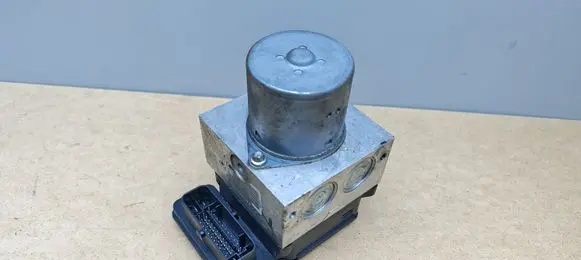 Mercedes-Benz ML W166 ABS Pump A1669013400