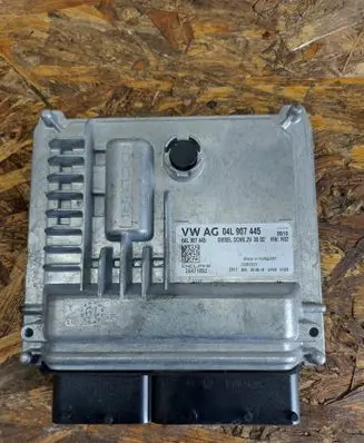 Volkswagen Transporter - Caravelle T6 Engine control unit/module 04L907445 28471862