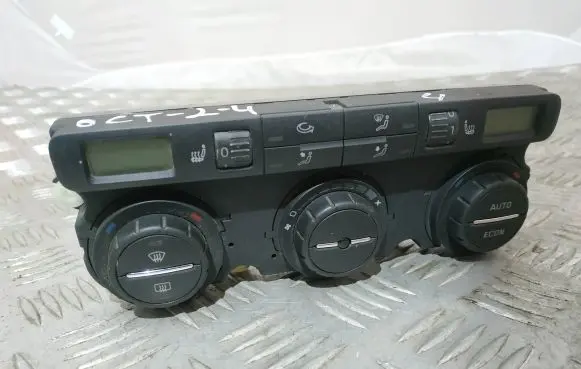Skoda Octavia Mk2 (1Z) Interior fan control switch 