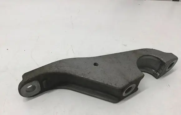 BMW 7 G11 G12 Sway bar bush bracket, front 6861473