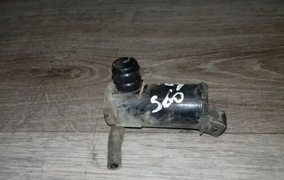 Volvo S60 Windscreen/windshield washer pump