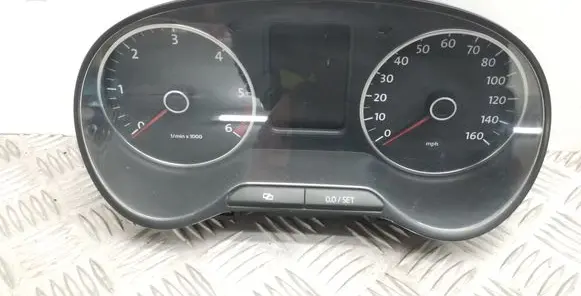 Volkswagen Polo V 6R Speedometer (instrument cluster) 6R0920961D