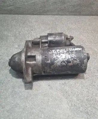 Volkswagen Golf III Starter motor 026911023F 0001114015