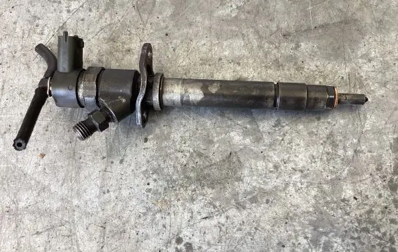Volvo XC90 Fuel injector 0777314