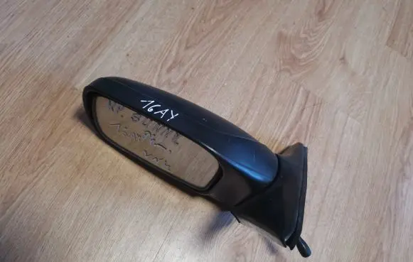Nissan Sunny Manual wing mirror 8211 023254