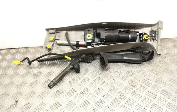 Volvo V50 Front seatbelt 0506080842 6012243R0G 8590CT2B