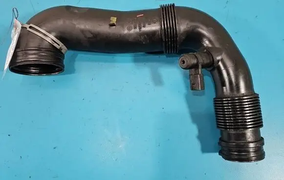 Audi Q7 4L Intercooler hose/pipe 7L8129571A IMPRK1550164