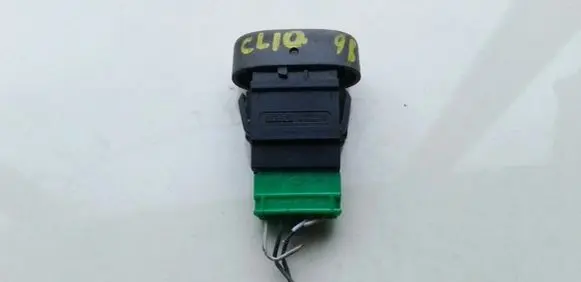 Renault Clio I Central locking switch button 421818B