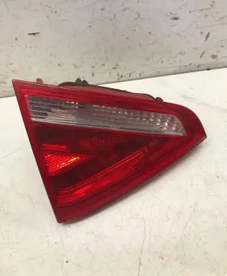 Audi A5 8T 8F Tailgate rear/tail lights 8T0945093 AU484