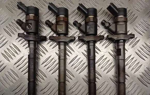 Peugeot 307 Fuel injectors set 0445110259