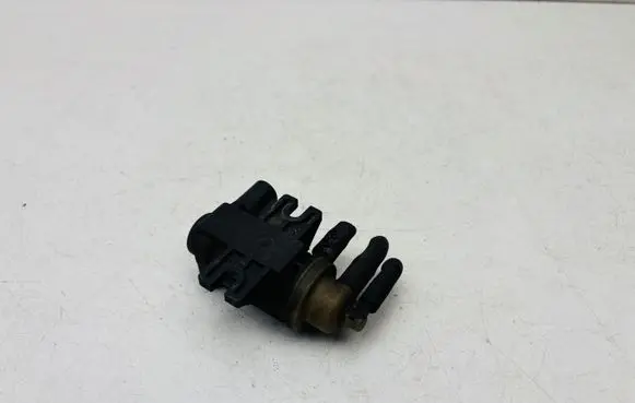 Volkswagen PASSAT B8 Turbo solenoid valve 1K0906627B