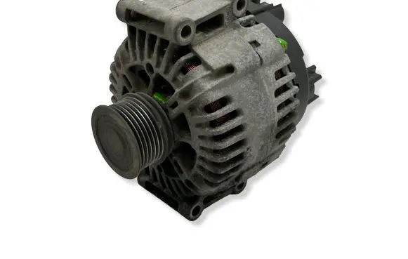 Audi A4 S4 B7 8E 8H Generator/alternator 06D903016