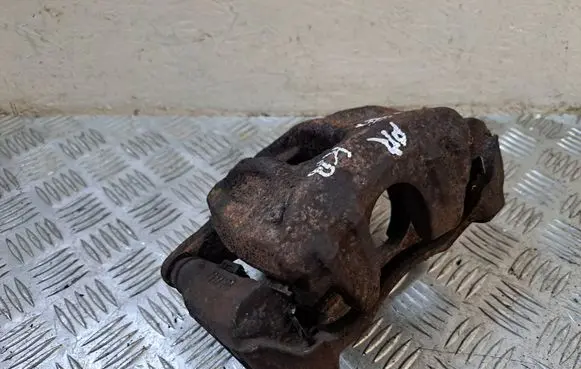 Toyota Corolla Verso AR10 Front brake caliper 4775005060