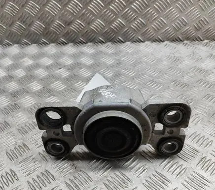 Land Rover Range Rover Evoque L538 Engine mount bracket EJ327M121AD