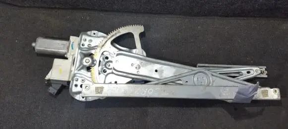 Toyota Corolla E120 E130 Sliding door window regulator with motor