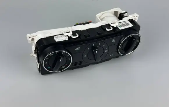 Mercedes-Benz A W169 Climate control unit A1698301785 69780012