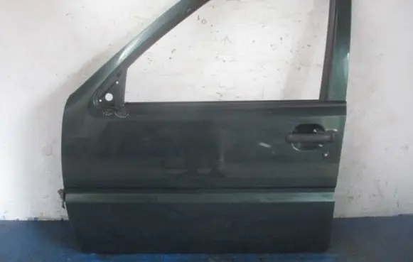 Nissan Terrano Front door