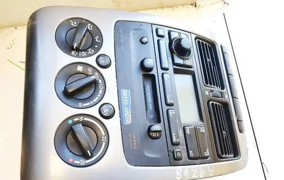 Toyota Avensis T220 Screen/display/small screen 8612005050