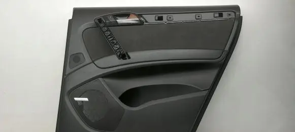 Audi Q7 4L Rear door card panel trim 4L0867306