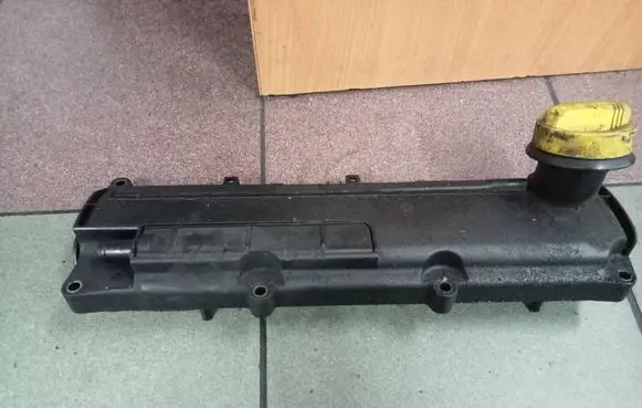 Renault Megane II Rocker cam cover F02802 8200251191