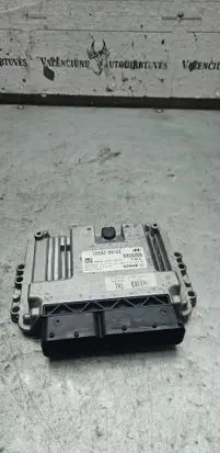 Hyundai Tucson TL Engine control unit/module 391992B201 0261S14602 1039S77203